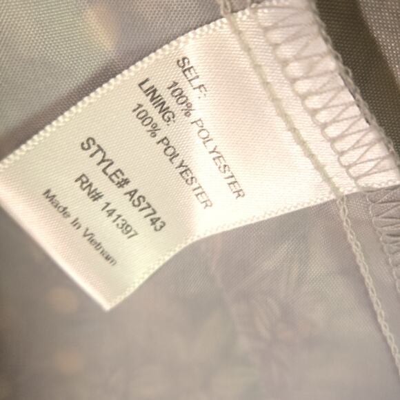 Astr Muted Floral Skirt small - Picture 5 of 9